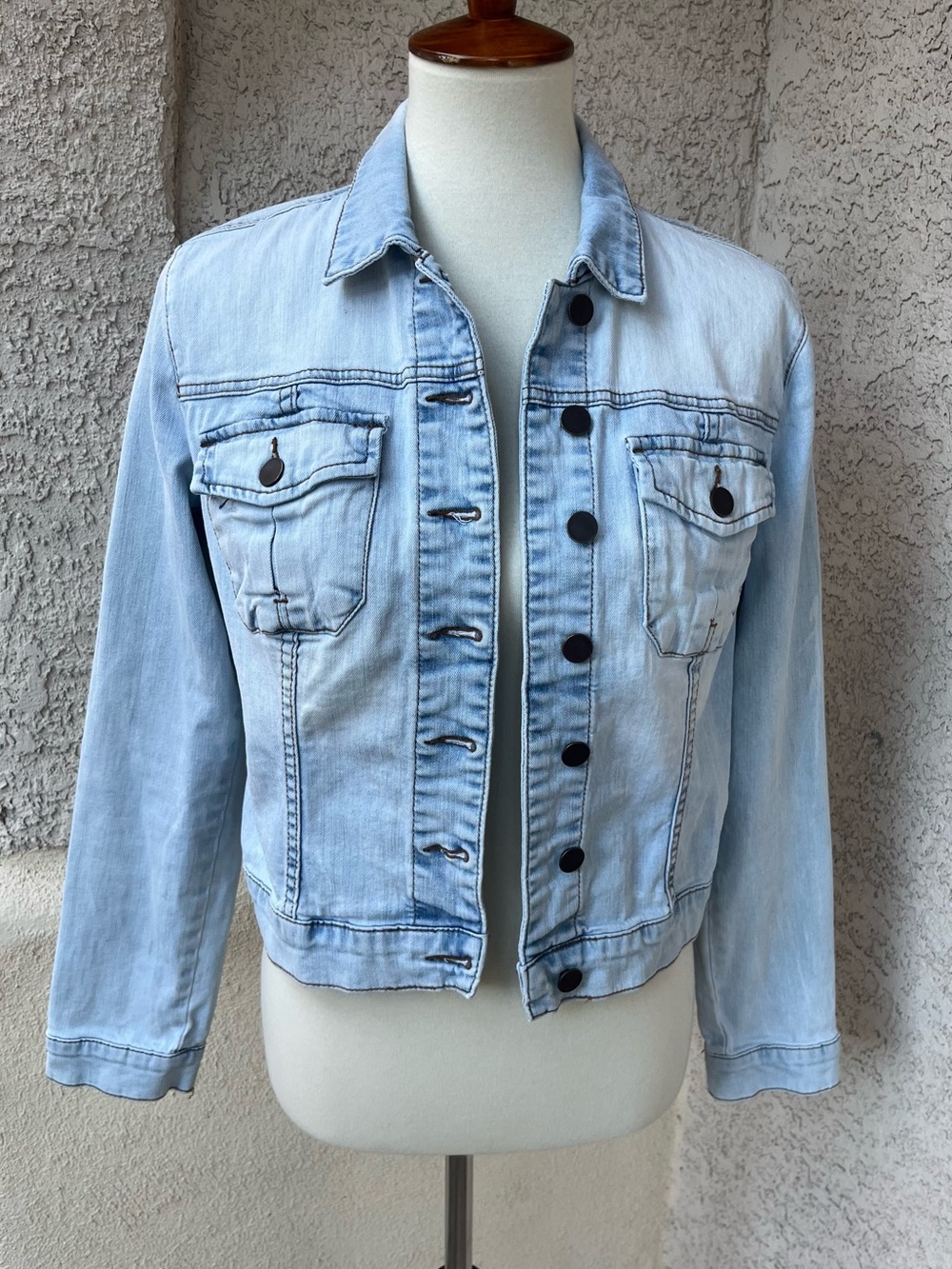 Kut from the Kloth Jean Jacket medium